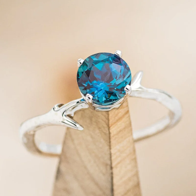 "ARTEMIS" - ROUND CUT LAB-GROWN ALEXANDRITE ENGAGEMENT RING WITH AN ANTLER-STYLE BAND