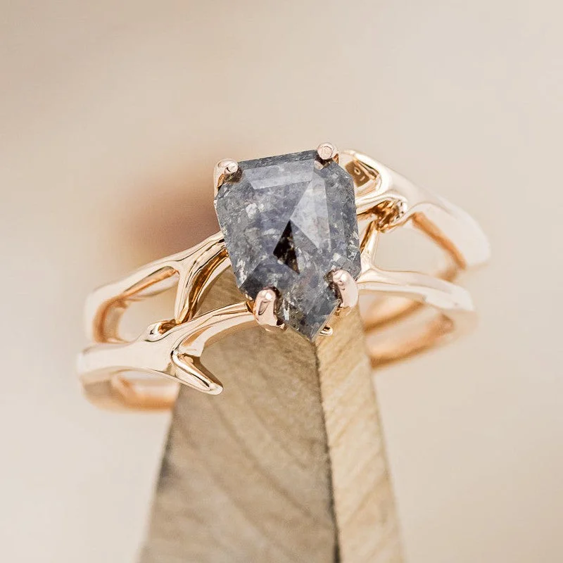 "ARTEMIS" - SHIELD CUT SALT & PEPPER DIAMOND WEDDING BAND WITH AN ANTLER-STYLE TRACER