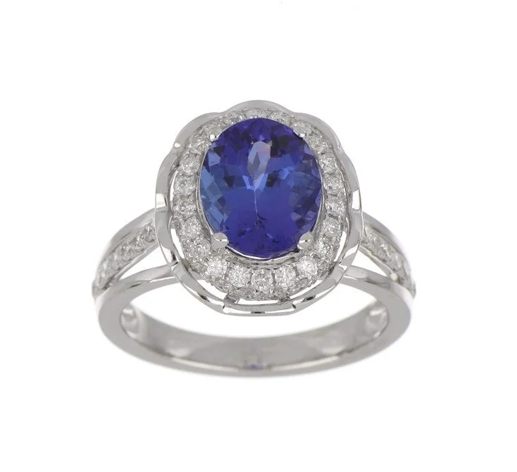 Tanzanite Ladies Ring (Tanzanite 2.82 cts. White Diamond 0.8 cts.)