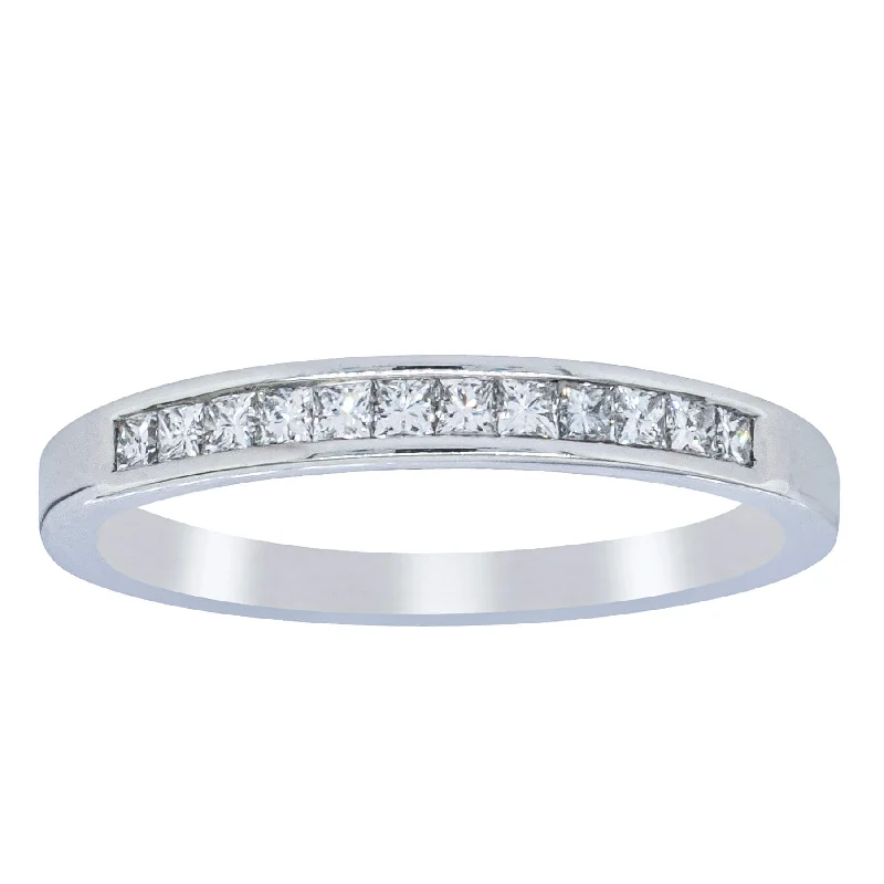 Deja Vu 18ct White Gold .25ct Diamond Band