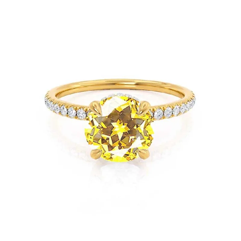 LIVELY - Chatham® Round Yellow Sapphire 18k Yellow Gold Petite Hidden Halo Pavé Shoulder Set Ring